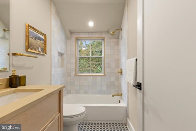 6201 UTAH AVE NW, Washington, DC 20015