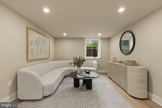 6201 UTAH AVE NW, Washington, DC 20015
