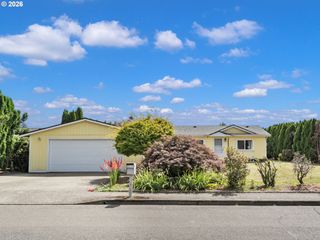 1544 WOODLAND Ave, Woodburn, OR 97071