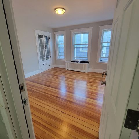 66 Barnes 3, Boston, MA 02128
