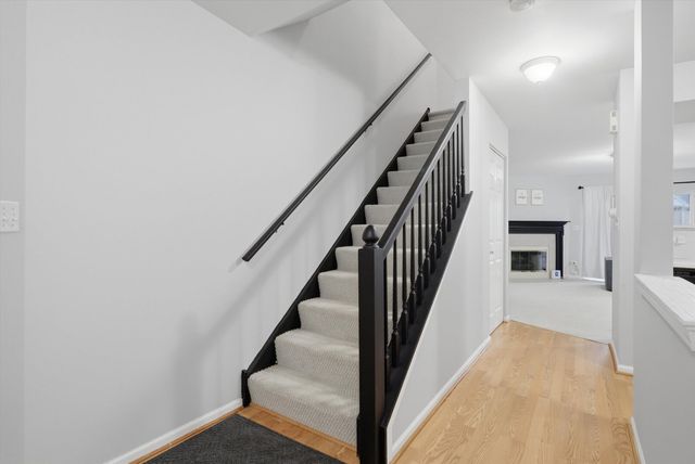 1939 Grove Avenue, Schaumburg, IL 60193