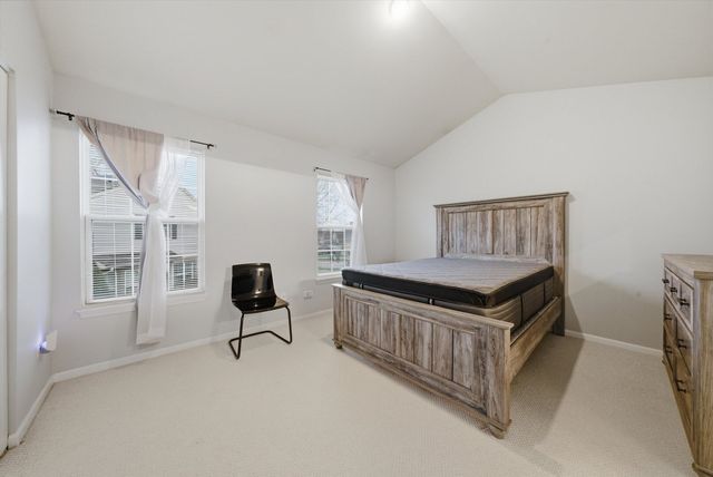 1939 Grove Avenue, Schaumburg, IL 60193