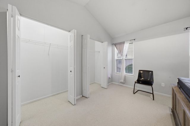 1939 Grove Avenue, Schaumburg, IL 60193