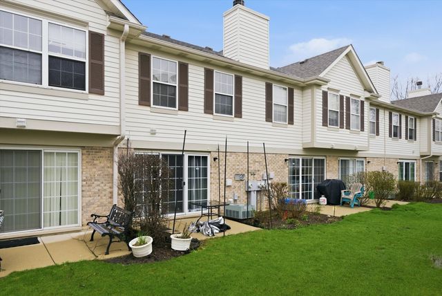 1939 Grove Avenue, Schaumburg, IL 60193