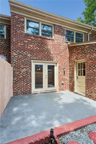 14569 Old Courthouse Way Unit B, Newport News, VA 23608