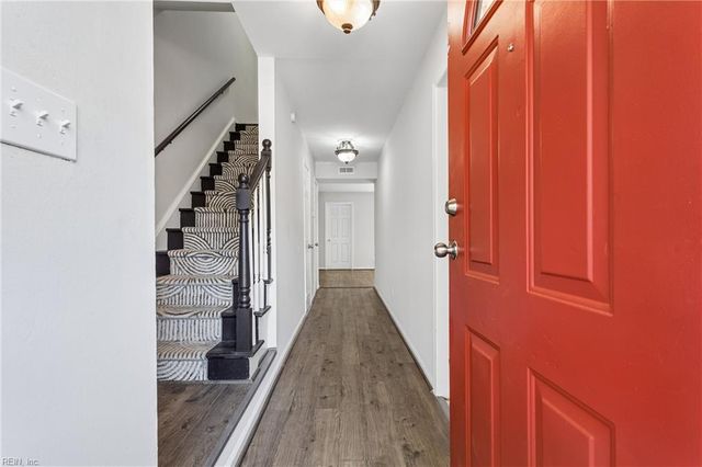 14569 Old Courthouse Way Unit B, Newport News, VA 23608