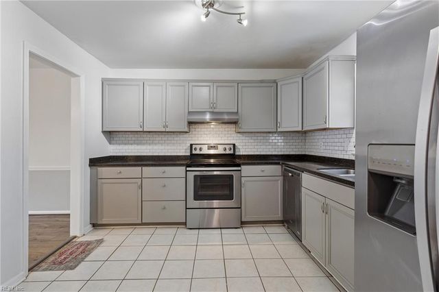 14569 Old Courthouse Way Unit B, Newport News, VA 23608