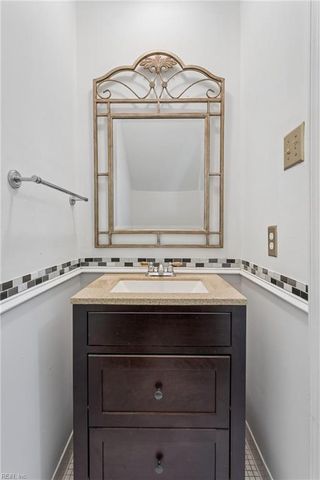 14569 Old Courthouse Way Unit B, Newport News, VA 23608