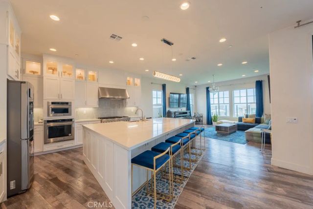 21132 W Citylights Drive, Chatsworth, CA 91311