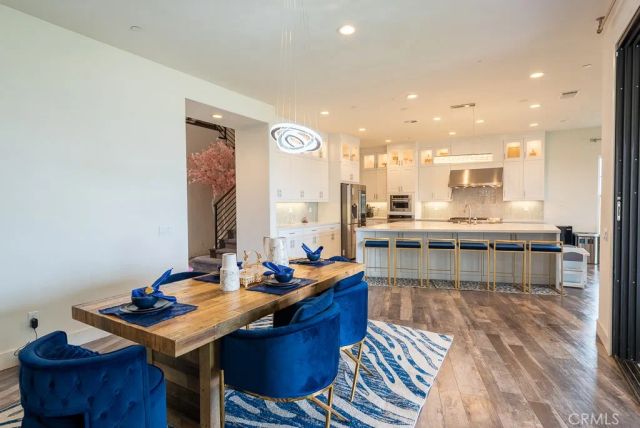 21132 W Citylights Drive, Chatsworth, CA 91311