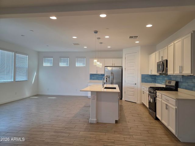 12518 W CASSIA Trail, Peoria, AZ 85383