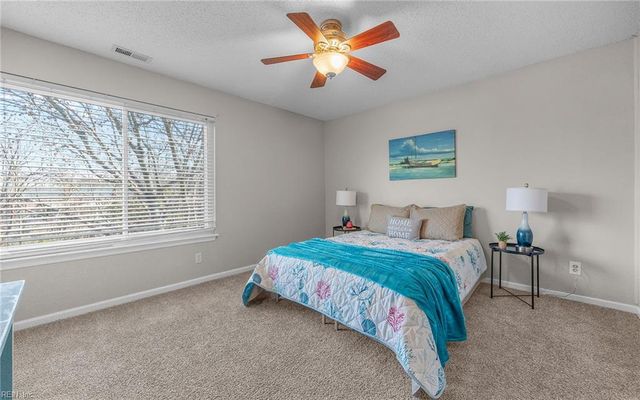 823 Seawinds LN, Virginia Beach, VA 23451