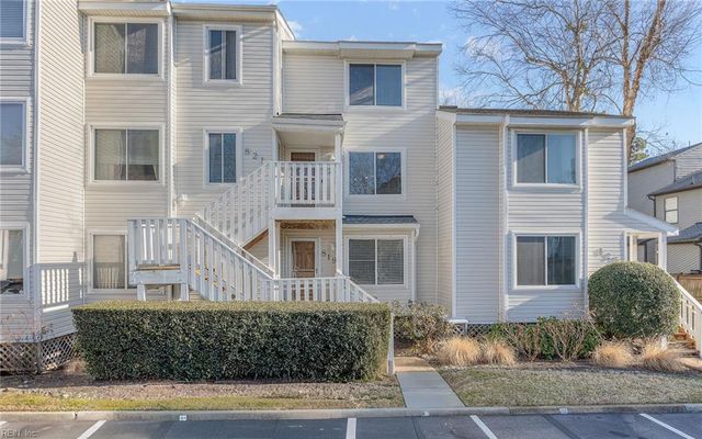 823 Seawinds LN, Virginia Beach, VA 23451