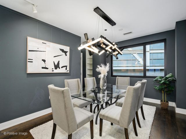 668 N KINGSBURY Street 406, Chicago, IL 60654