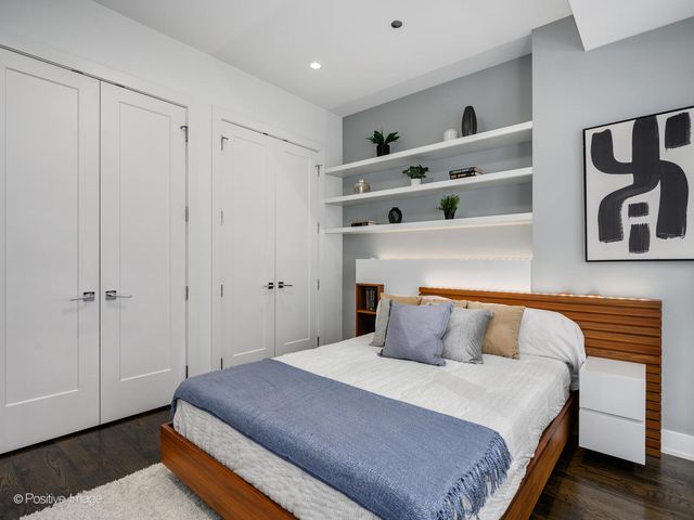 668 N KINGSBURY Street 406, Chicago, IL 60654