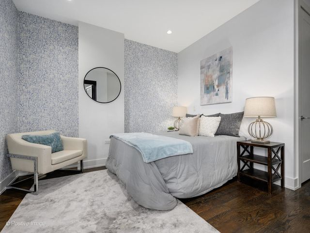 668 N KINGSBURY Street 406, Chicago, IL 60654