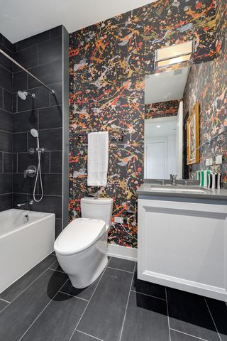 668 N KINGSBURY Street 406, Chicago, IL 60654