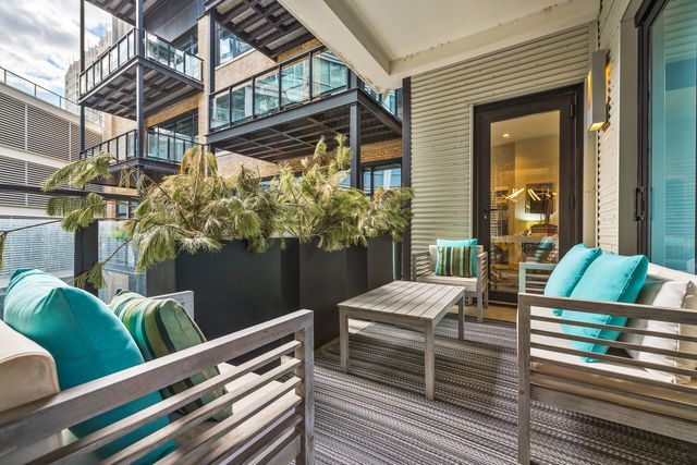 668 N KINGSBURY Street 406, Chicago, IL 60654