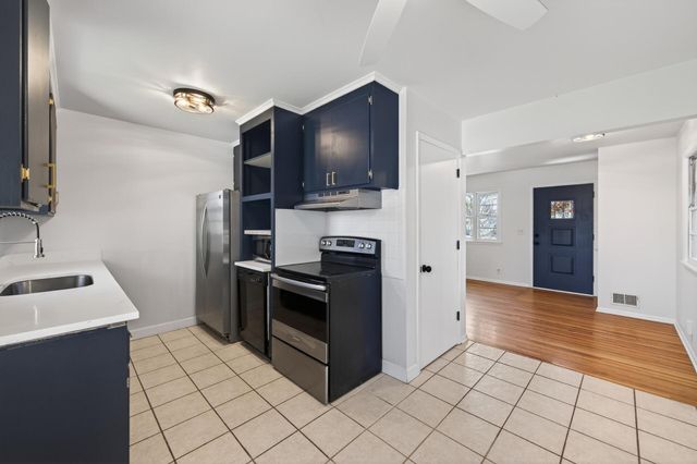 5932 Perry Avenue N, Crystal, MN 55429