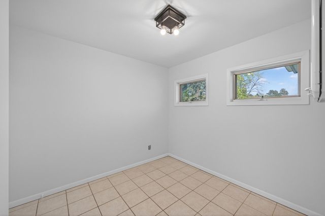 5932 Perry Avenue N, Crystal, MN 55429