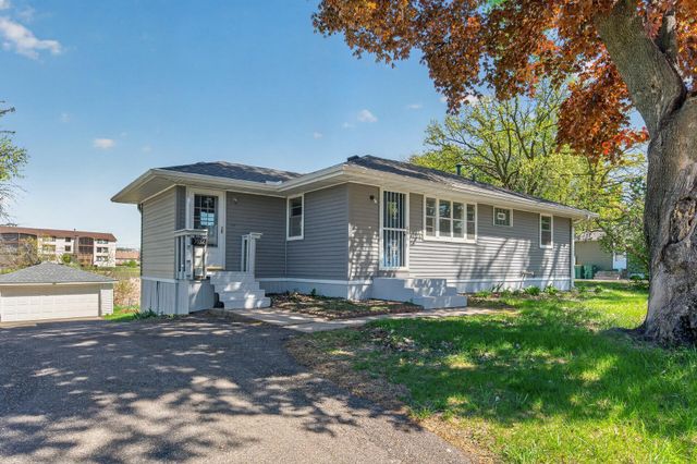 5932 Perry Avenue N, Crystal, MN 55429