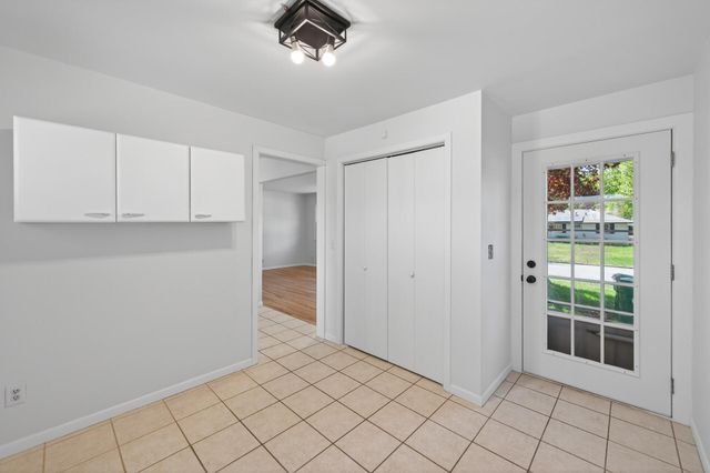 5932 Perry Avenue N, Crystal, MN 55429