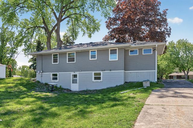 5932 Perry Avenue N, Crystal, MN 55429