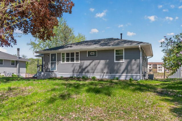 5932 Perry Avenue N, Crystal, MN 55429