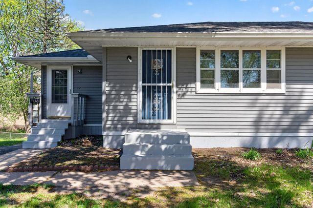 5932 Perry Avenue N, Crystal, MN 55429