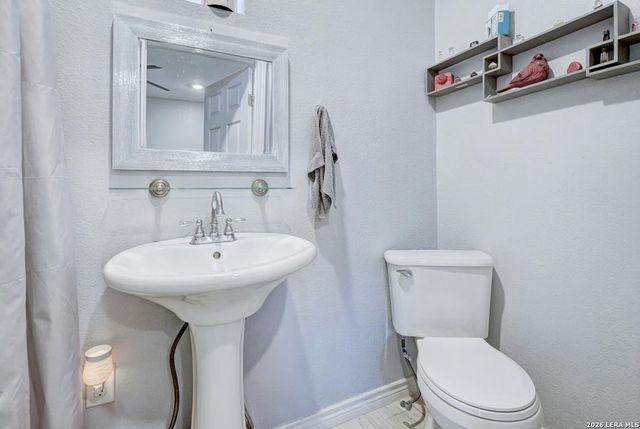 309 S Rolling Oaks Ln, San Antonio, TX 78253