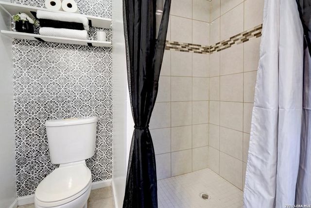 309 S Rolling Oaks Ln, San Antonio, TX 78253