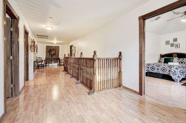 309 S Rolling Oaks Ln, San Antonio, TX 78253