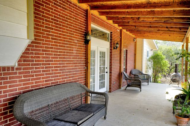 309 S Rolling Oaks Ln, San Antonio, TX 78253