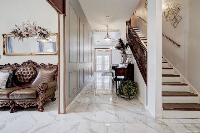 309 S Rolling Oaks Ln, San Antonio, TX 78253