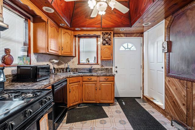 79 Centerwood Street, West Babylon, NY 11704