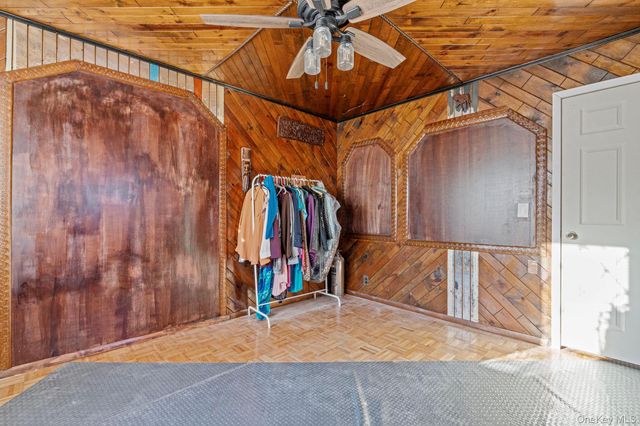 79 Centerwood Street, West Babylon, NY 11704