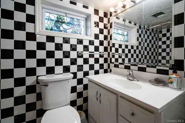 79 Centerwood Street, West Babylon, NY 11704