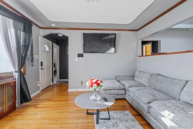 79 Centerwood Street, West Babylon, NY 11704