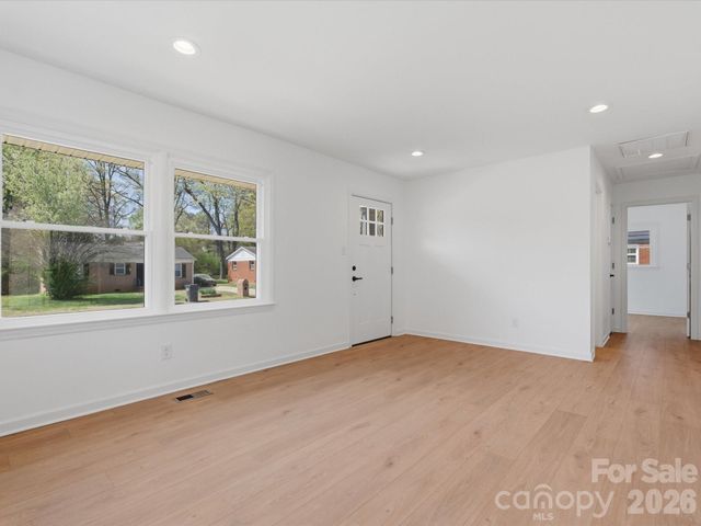 4946 Morgan Street, Charlotte, NC 28208