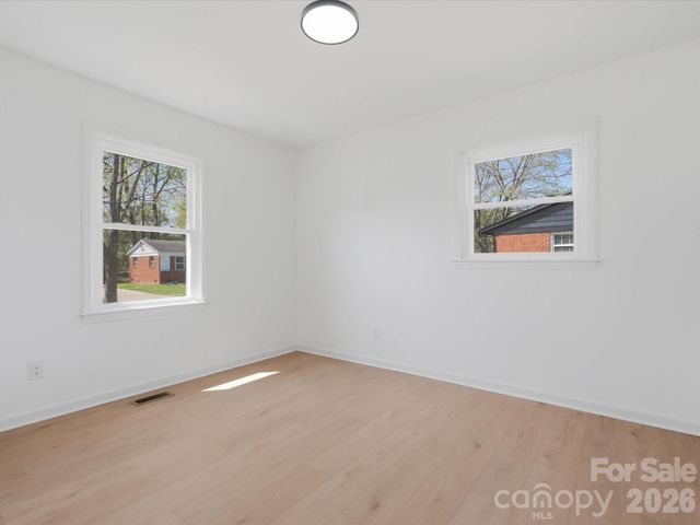 4946 Morgan Street, Charlotte, NC 28208