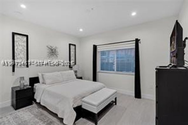 1786 SW 9th St 1, Miami, FL 33135