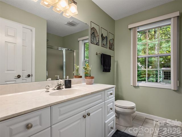 5 St Andrews Drive, Etowah, NC 28729