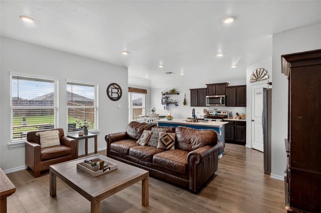 6417 Shoreline Lane, Princeton, TX 75407