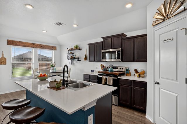 6417 Shoreline Lane, Princeton, TX 75407