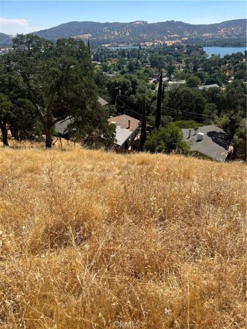 12415 Mountain View, Clearlake Oaks, CA 95423