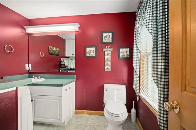 2 Wingfoot Lane, Millbury, MA 01527