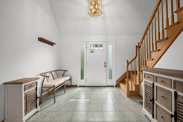 2 Wingfoot Lane, Millbury, MA 01527