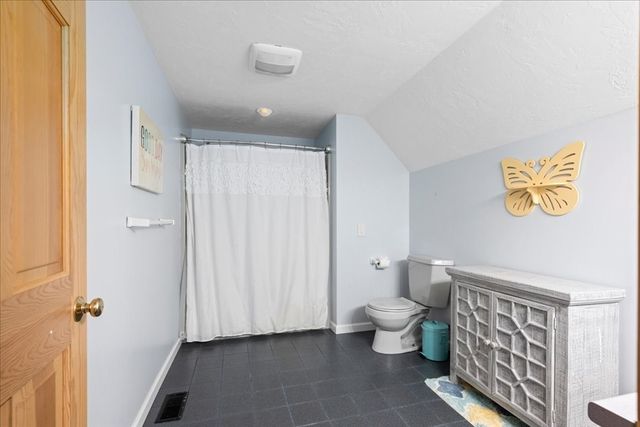 2 Wingfoot Lane, Millbury, MA 01527