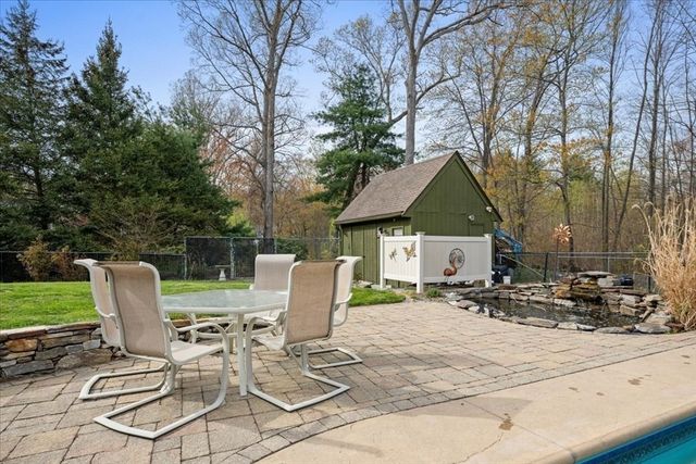 2 Wingfoot Lane, Millbury, MA 01527
