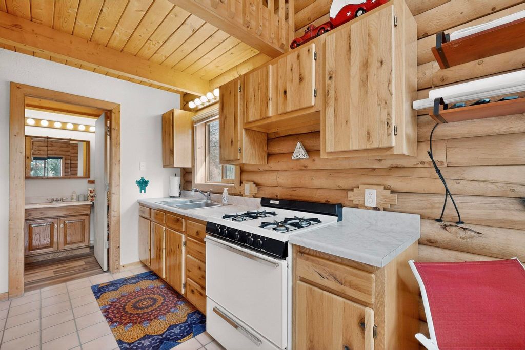 Image 11 of property listing at 78 Cedar Road, Jemez Springs, NM 87025